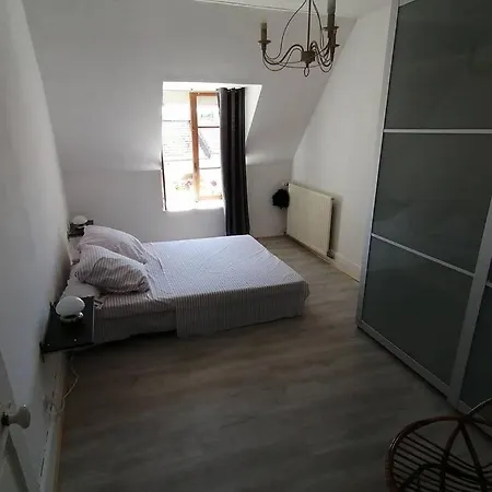 Maison Chaleureuse Et De Detente Avec Piscine Et * Chassemy