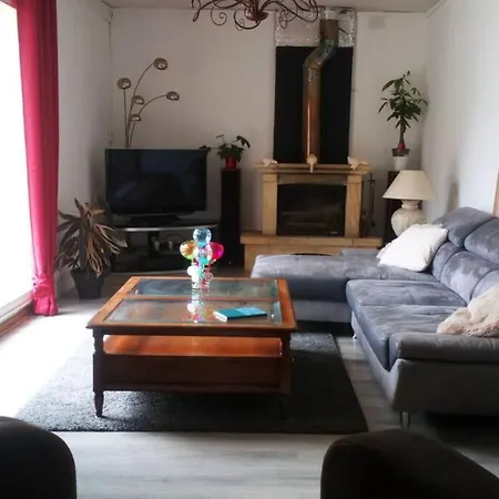 Maison Chaleureuse Et De Detente Avec Piscine Et Holiday home